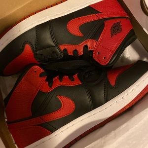 Authentic Jordan 1 Mid Banned 2020 GS